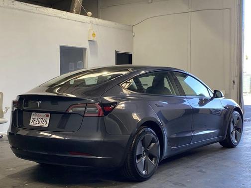 2023 Tesla Model 3 Standard Range