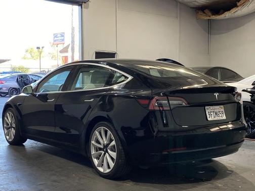 2019 Tesla Model 3 Standard Range