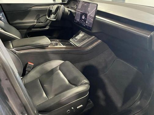 2022 Tesla Model X Base