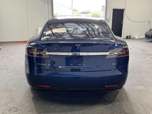 2016 Tesla Model S 