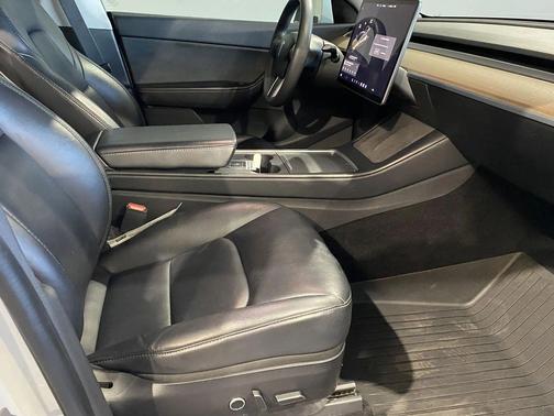 2021 Tesla Model Y Standard Range Rear-Wheel Drive