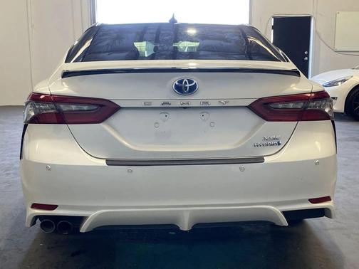 2023 Toyota Camry Hybrid SE