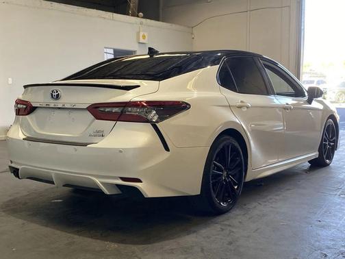 2023 Toyota Camry Hybrid SE