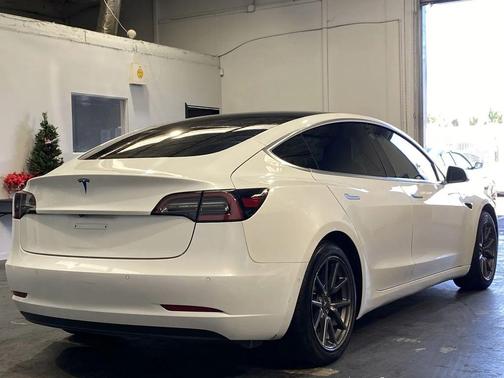 2020 Tesla Model 3 Standard Range