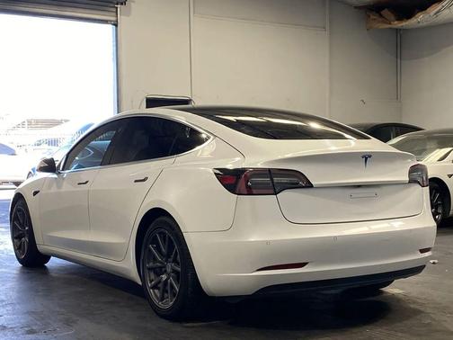 2020 Tesla Model 3 Standard Range