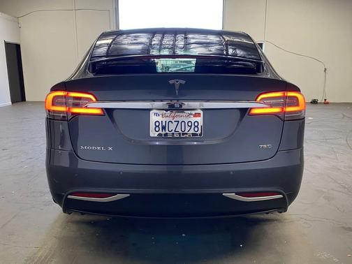 2016 Tesla Model X 75D