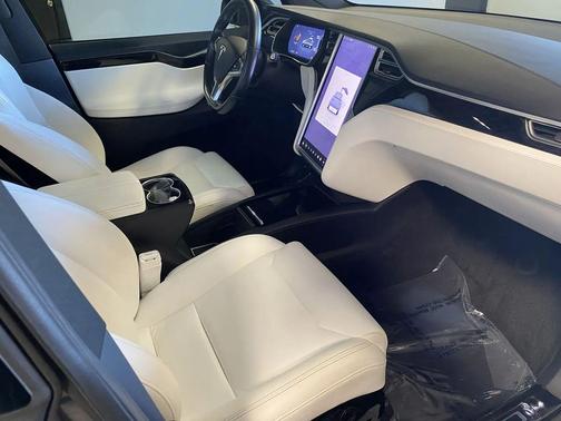 2016 Tesla Model X 75D