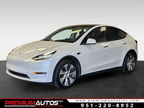 white 2022 Tesla Model Y Long Range Dual Motor All-Wheel Drive