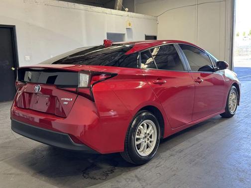 2022 Toyota Prius L