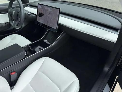 2019 Tesla Model 3 Standard Range