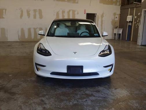 2022 Tesla Model 3 Standard Range
