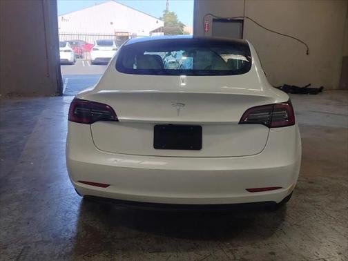 2022 Tesla Model 3 Standard Range