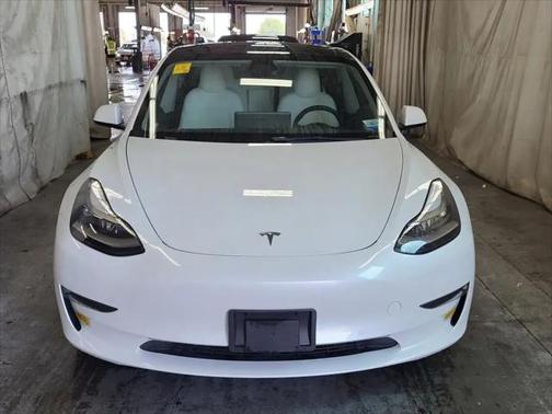 2022 Tesla Model 3 Standard Range