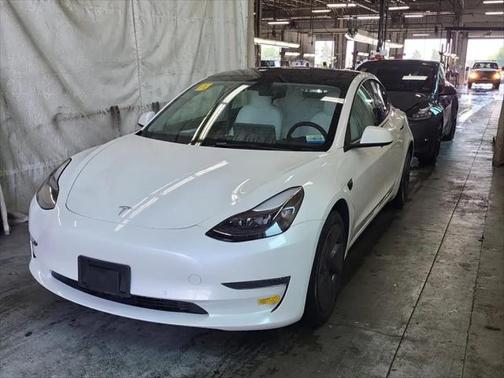 2022 Tesla Model 3 Standard Range