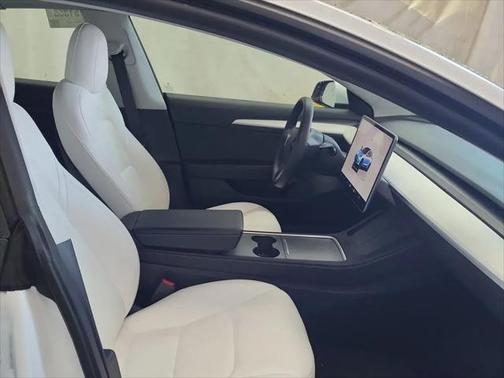 2022 Tesla Model 3 Standard Range