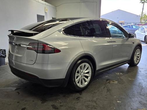 Silver Metallic 2018 Tesla Model X