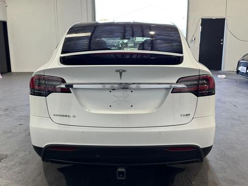 2018 Tesla Model X 75D