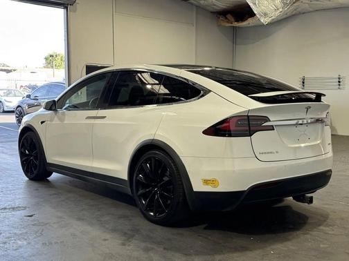 2018 Tesla Model X 75D