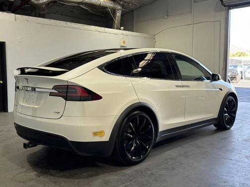 2018 Tesla Model X 75D