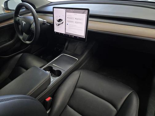 white 2023 Tesla Model 3 Standard Range
