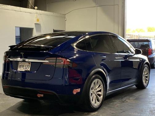 2018 Tesla Model X 