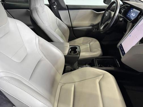 2016 Tesla Model S 75D