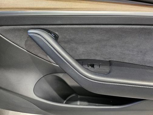 Pearl White Multi-Coat 2021 Tesla Model 3 Standard Range Plus