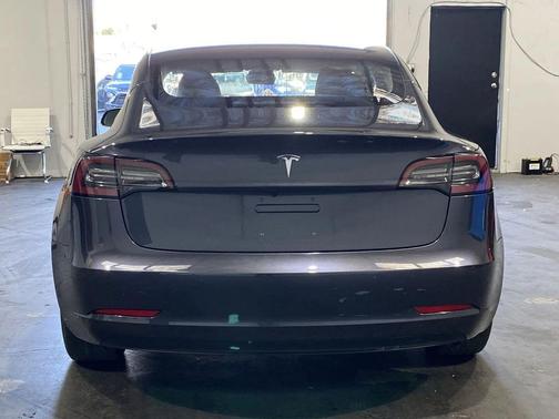 2018 Tesla Model 3 Mid Range
