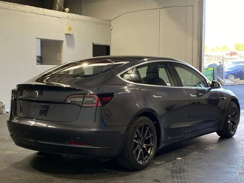 2018 Tesla Model 3 Mid Range