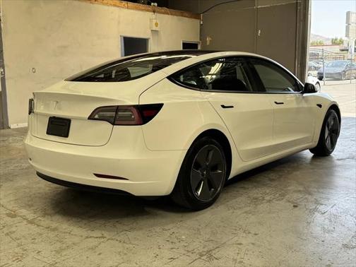 2022 Tesla Model 3 Standard Range