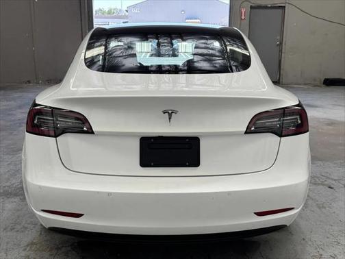 2022 Tesla Model 3 Standard Range