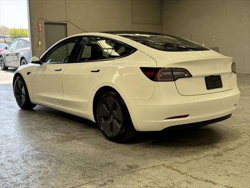 2022 Tesla Model 3 Standard Range