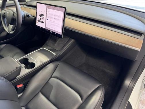 2022 Tesla Model 3 Standard Range