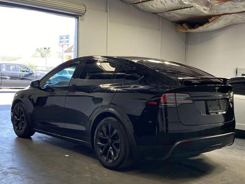 2023 Tesla Model X 