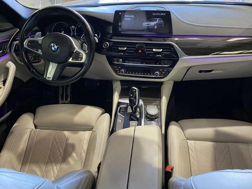 2018 BMW 540 540i