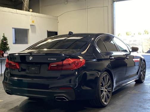 2018 BMW 540 540i