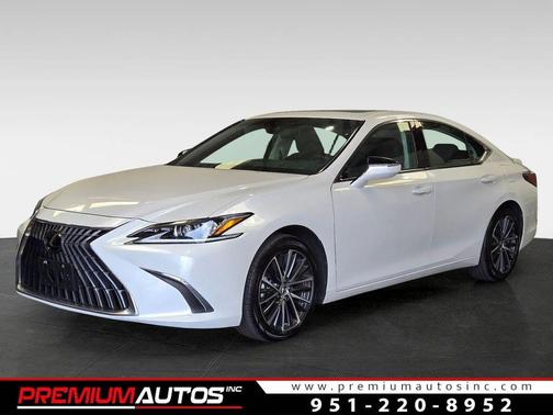 white 2023 Lexus ES 300h Base