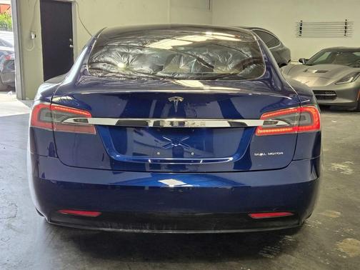 Deep Blue Metallic 2020 Tesla Model S