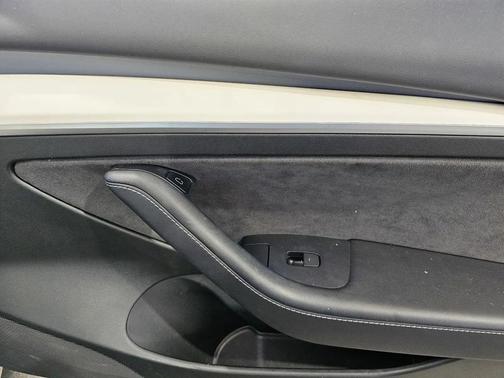 Midnight Silver Metallic 2023 Tesla Model 3 Standard Range