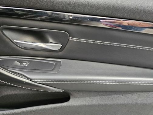 Black Sapphire Metallic 2019 BMW M4 Base