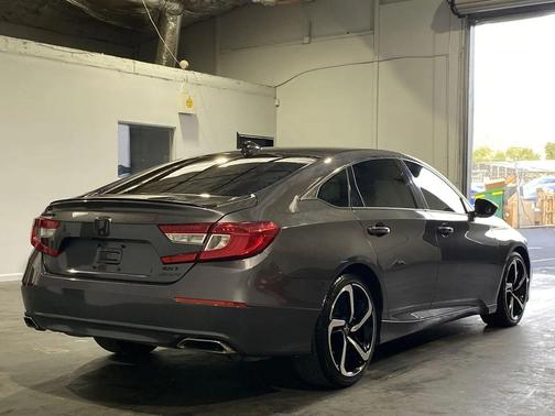 Modern Steel Metallic 2018 Honda Accord Sport 2.0T