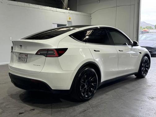 2020 Tesla Model Y Long Range Dual Motor All-Wheel Drive