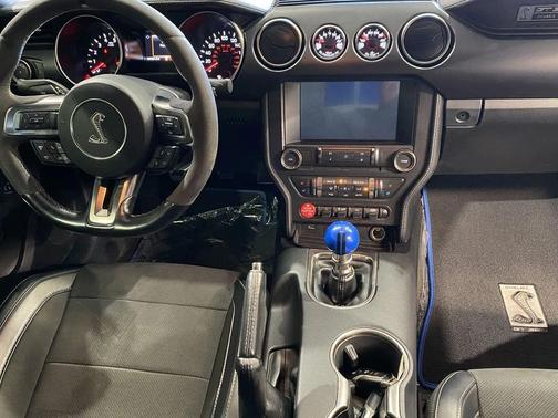 2017 Ford Shelby GT350 Base