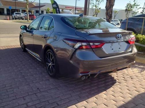 2024 Toyota Camry Hybrid SE