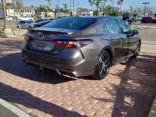 2024 Toyota Camry Hybrid SE