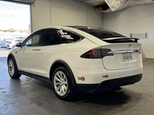 2021 Tesla Model X Long Range Plus Dual Motor All-Wheel Drive