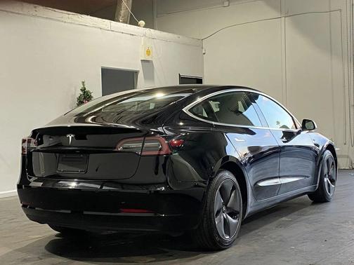 2020 Tesla Model 3 Standard Range