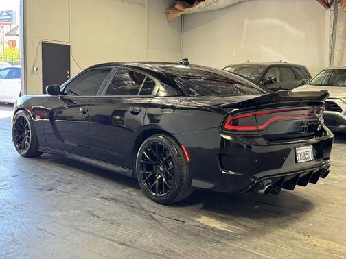 Pitch Black Clearcoat 2019 Dodge Charger R/T Scat Pack
