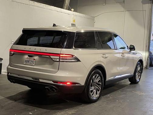 2021 Lincoln Aviator Standard