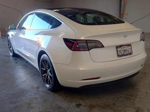 2020 Tesla Model 3 Standard Range